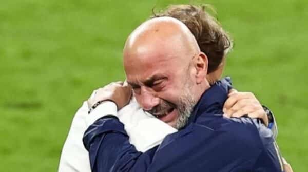 11 mancini vialli hug