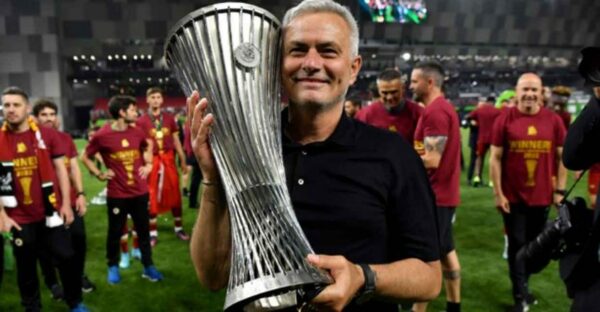 mourinho conference roma