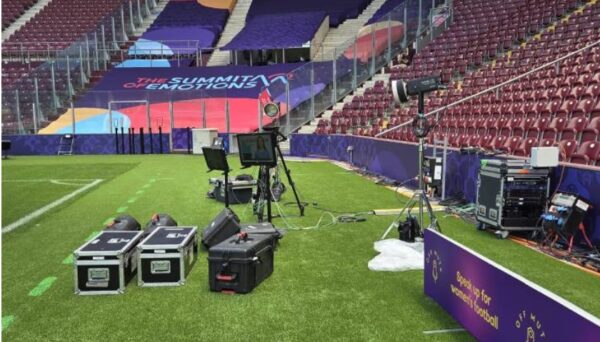 8 cameras euro 2025 women